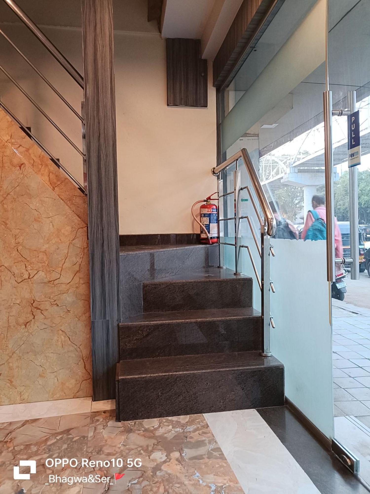 Hotel Time Gold Near Domestics Airport Mumbai Exterior foto